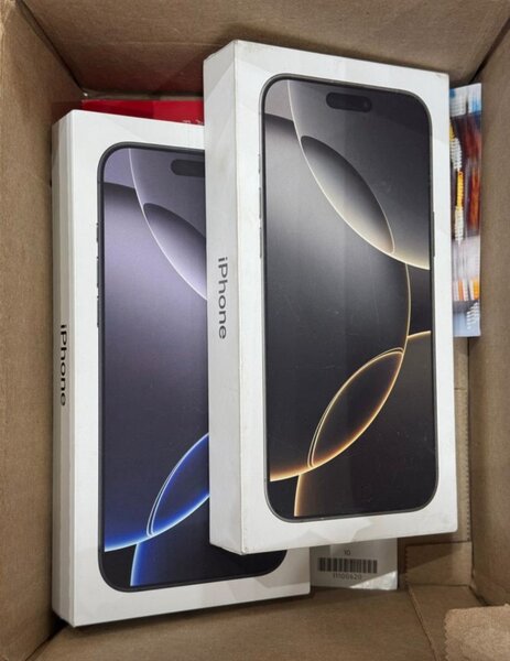  iPhone 16 Pro Max 256GB eSIM Locked (Black & Natural