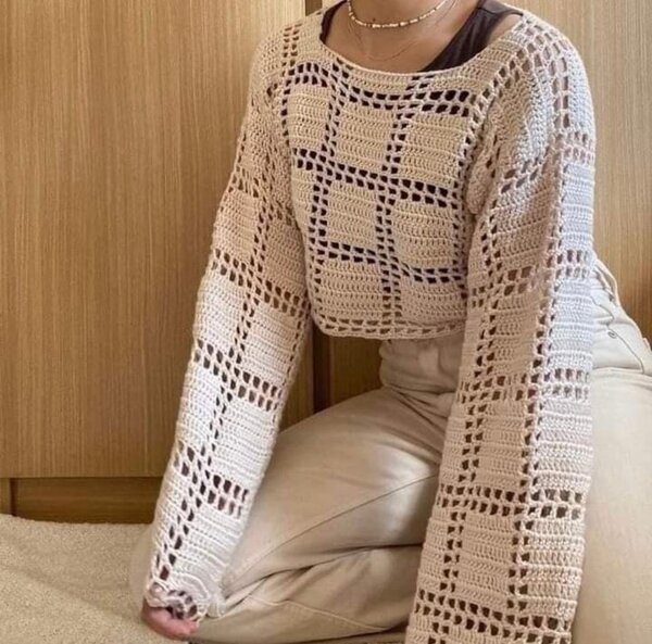 Pull court crochet boho chic