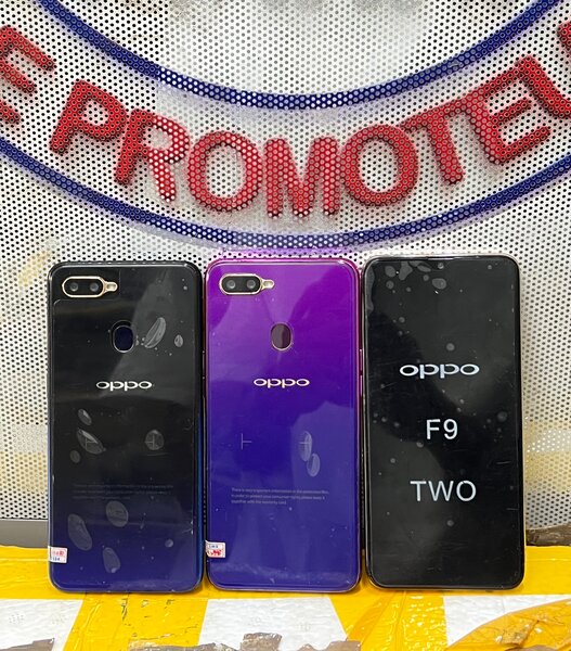 Smartphone OPPO F9 (256GB)