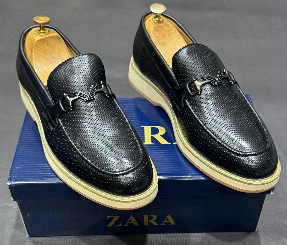 Chaussures habillées en cuir élégantes