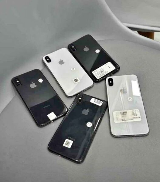 iPhone X or XS doré