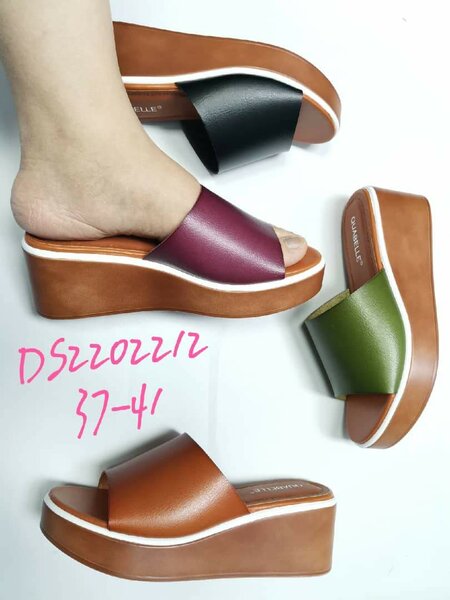 Mules élégantes à talons blocs