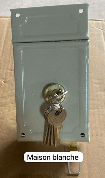 Boîte aux lettres sécurisée avec clés