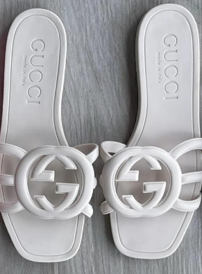 Slippers GUCCI