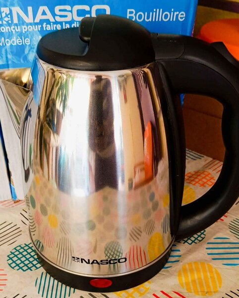 BOUILLOIRE ÉLECTRIQUE