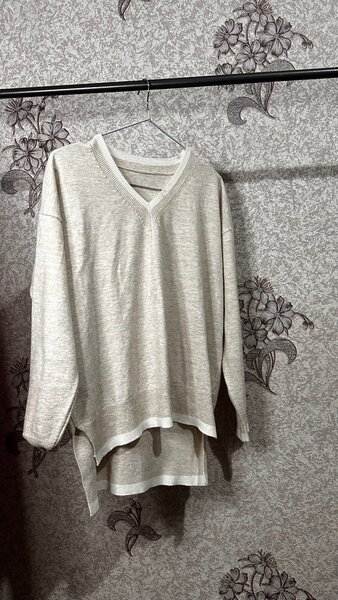 Базовый свитер