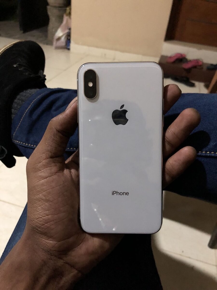 iPhone X