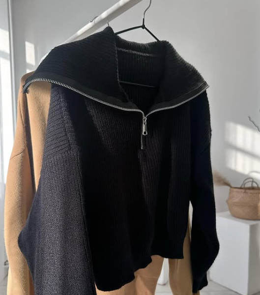 Черная кофта