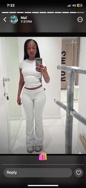 Ensemble de sport gris pour femme