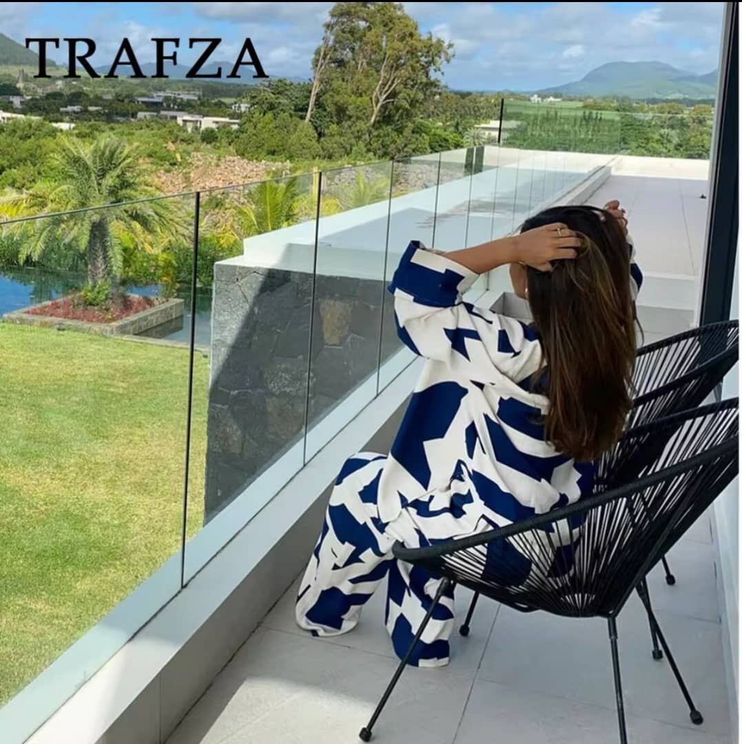 Ensemble à motifs bleu et blanc