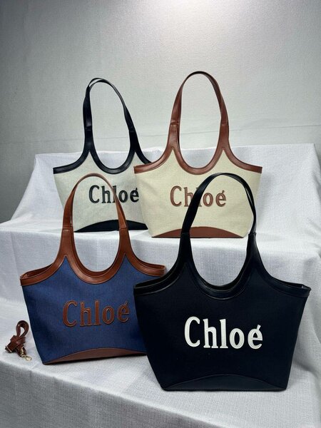 Chloé format 38cm