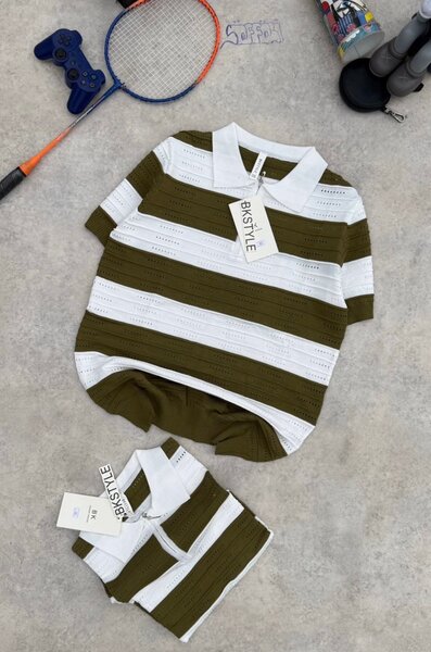 Polo en tricot rayé