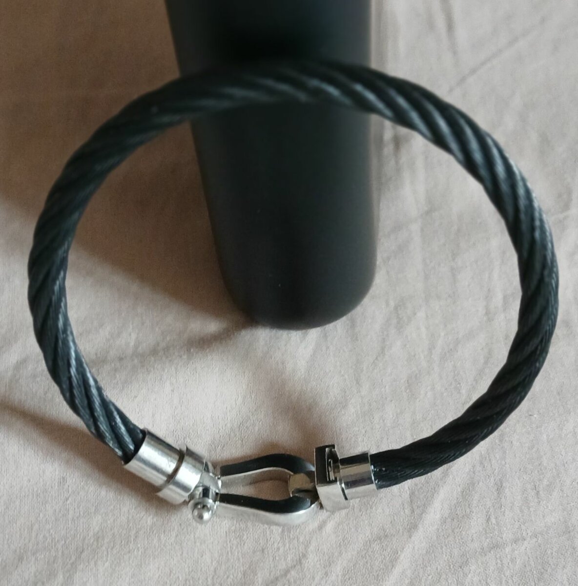 Bracelet câble acier noir élégant