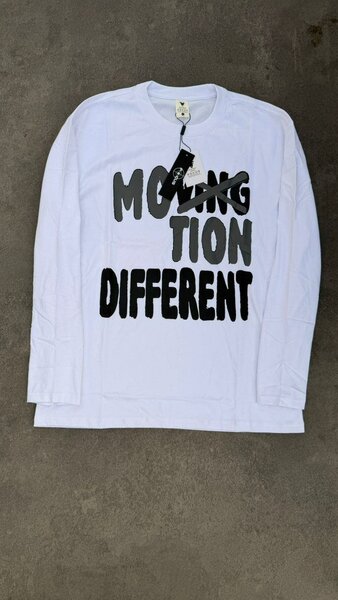 T-shirt homme blanc 'Moving Different'