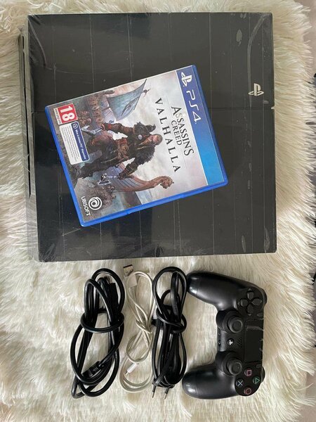 "PS4 Fat + 1 Manettes + Jeux  Super Offre en Parfait État !
