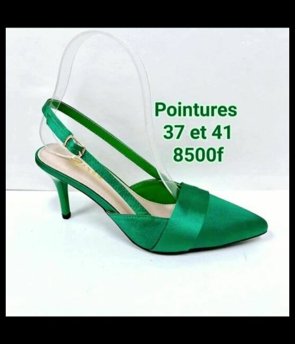 Chaussures vertes à talons hauts