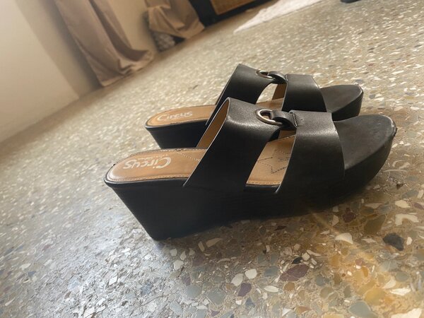 Black heeled sandals