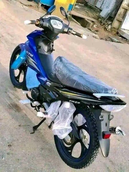 Moto Apsonic Rouge et Noire