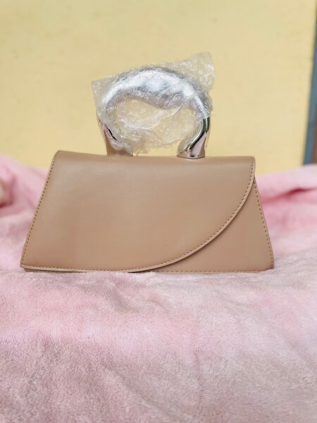 Sac à main élégant en cuir