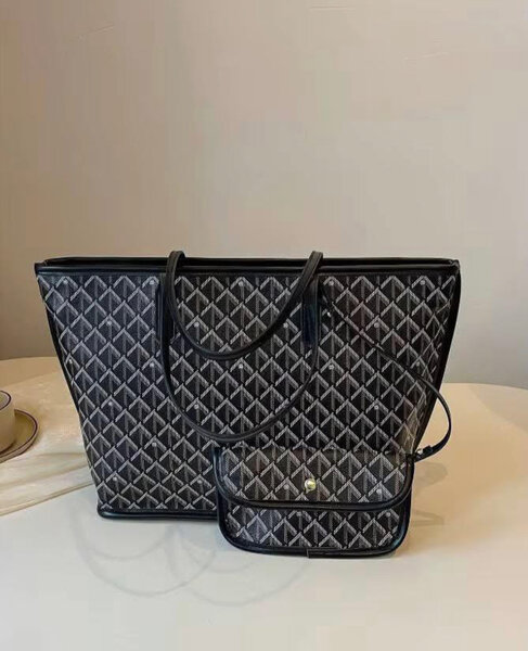 Sac à main élégant avec pochette