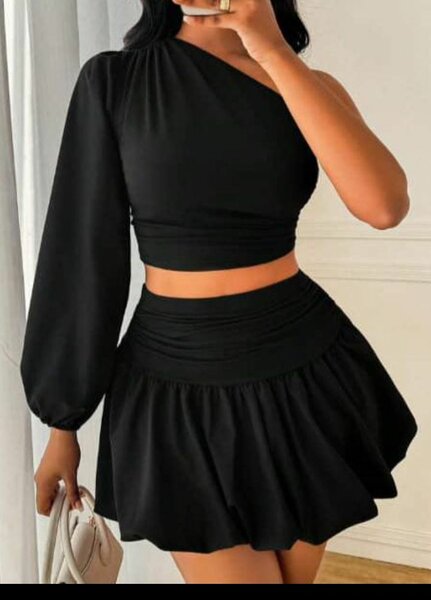 Ensemble noir asymétrique chic