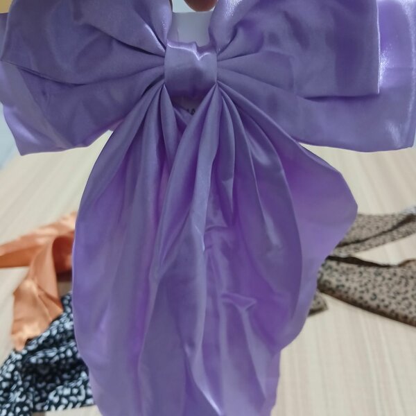 Grande épingle à cheveux violette