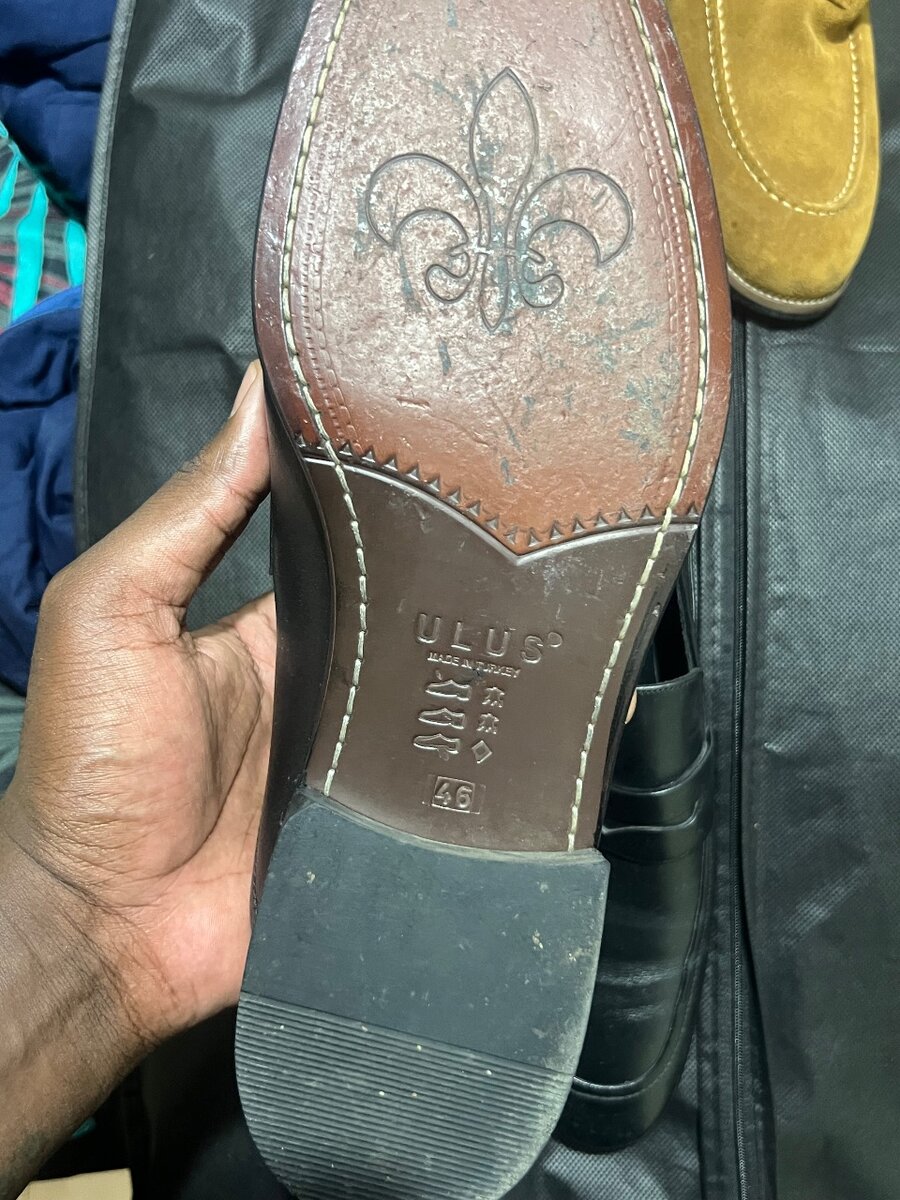 Mens Black Leather shoes