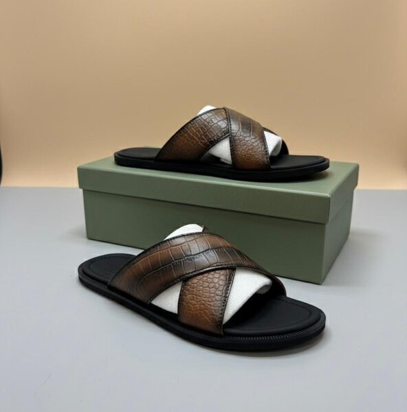 Sandales plates en cuir