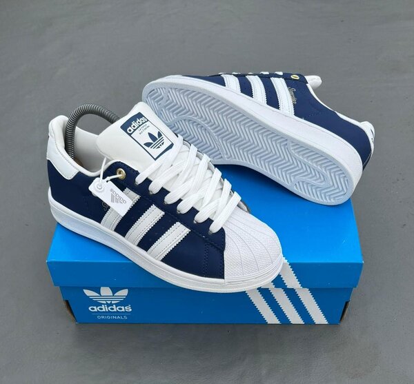 Adidas Superstar bleu marine