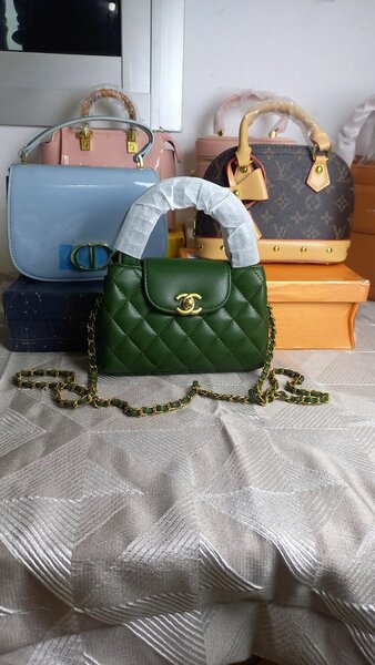 Sac à main vert élégant