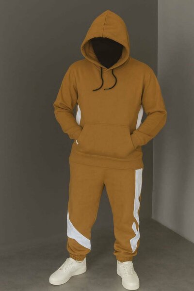 Ensemble de survêtement moderne