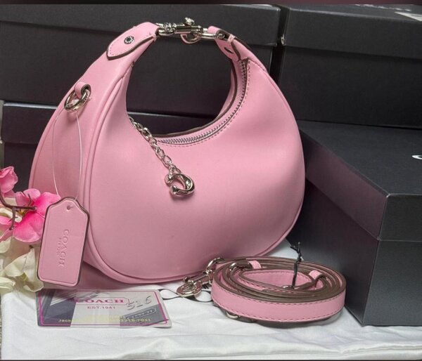 Sac à main rose élégant