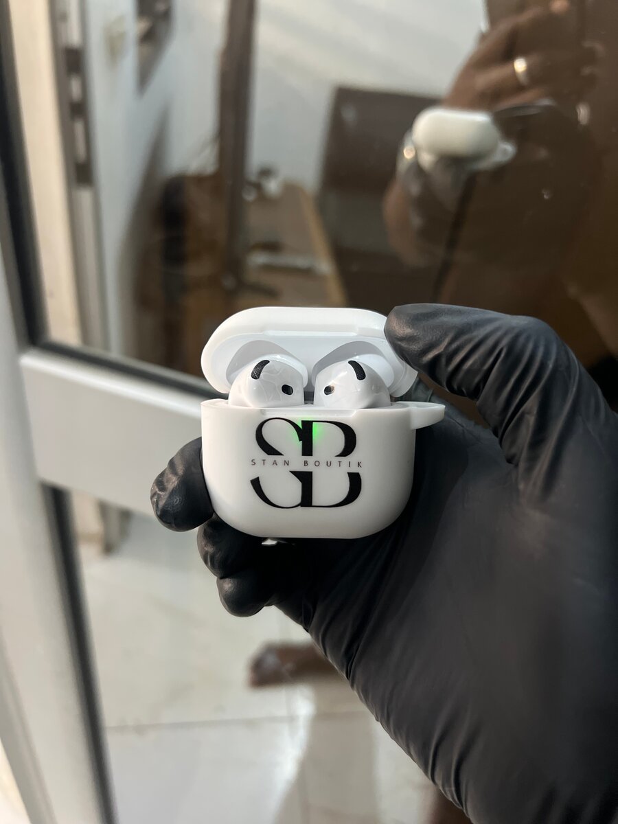 Apple AirPods 4