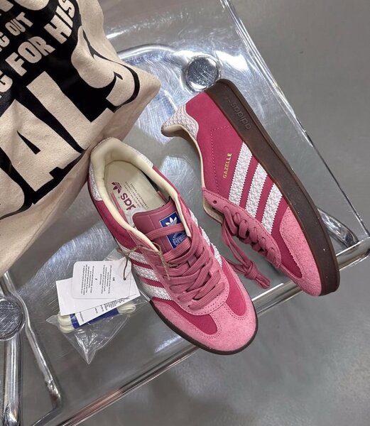 Baskets Adidas roses pour femmes