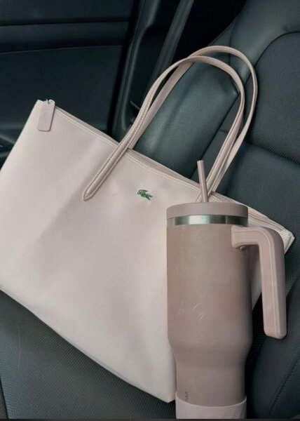 Cabas élégant Lacoste