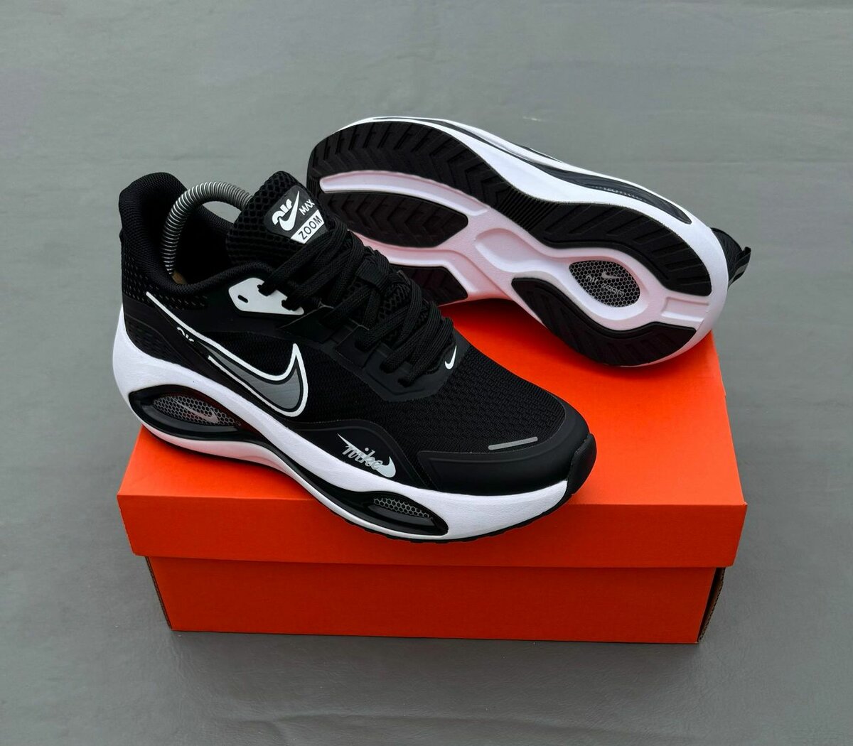 Nike Sneakers Noirs Modernes