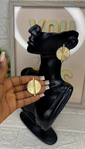 Boucles d'oreilles tendance dorées