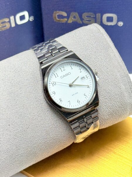 Montre Classique Casio Argentée