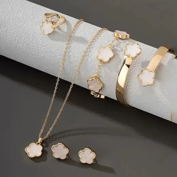 Set de bijoux floraux élégants