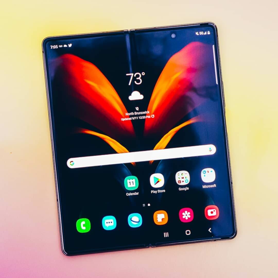 Samsung Galaxy Z Flip Smartphone Pliable