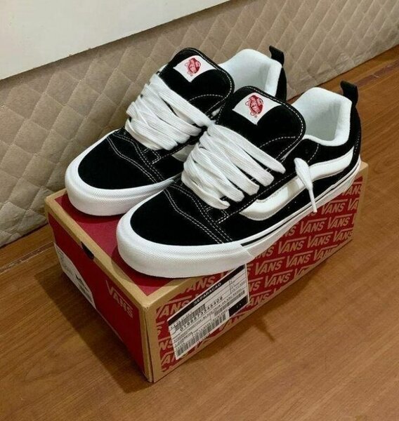 Chaussures de sport Homme Puma Adidas