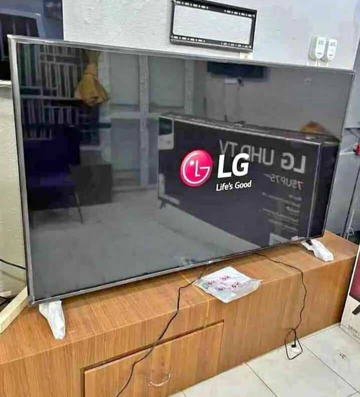 LG TV 4K UHD 55 pouces