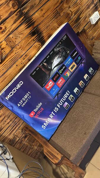 43" MOOVED SMART TV