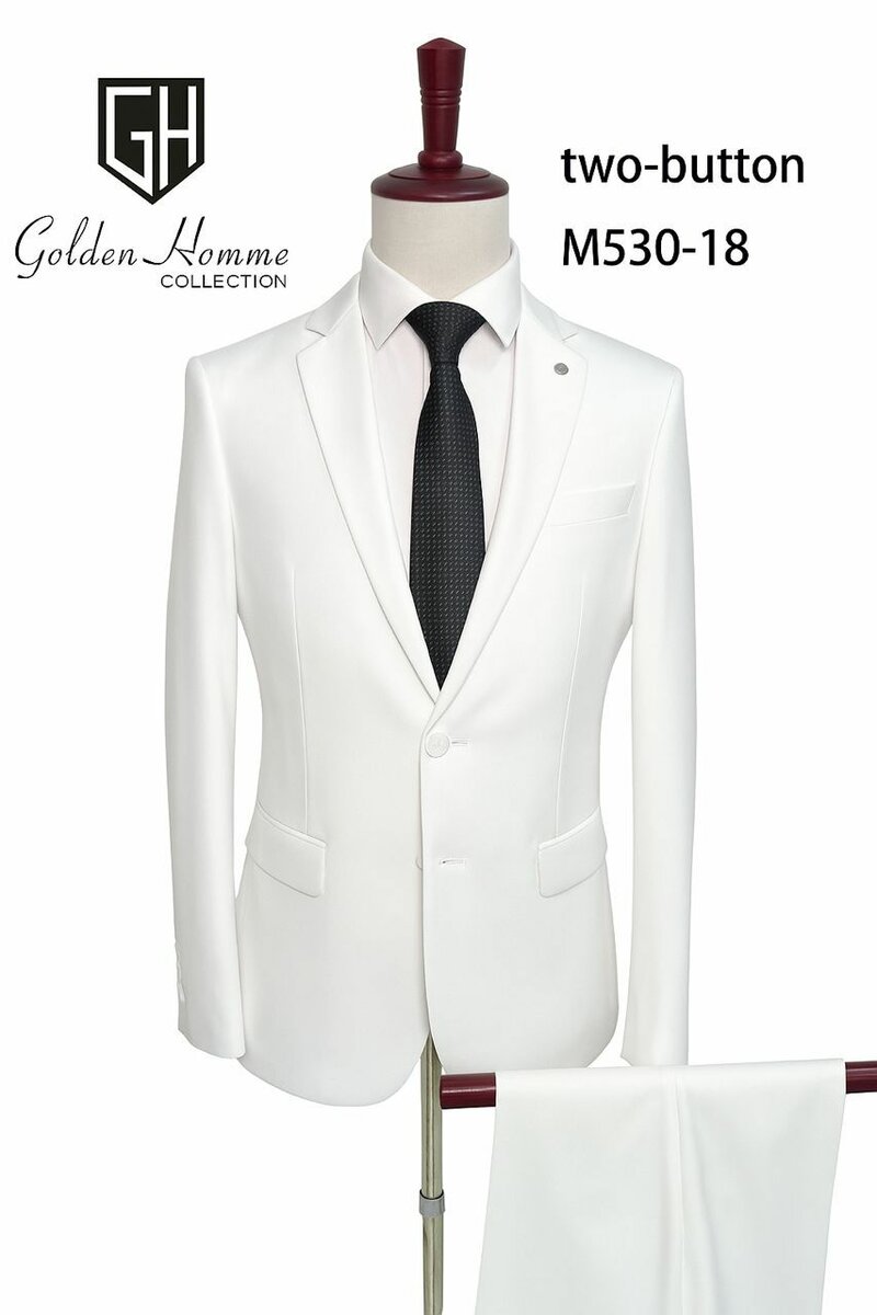 Costume élégant deux-pièces