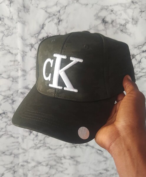 Casquette verte CK