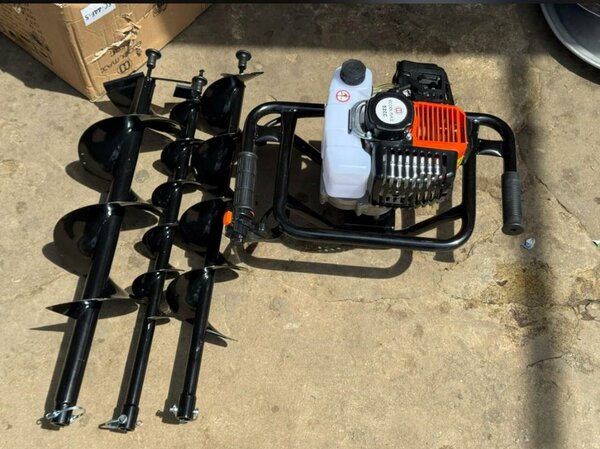 Tarière thermiques puissante