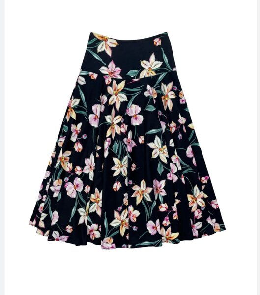 Jupe évasée florale élégante