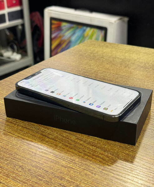 iPhone 12 blanc impeccable