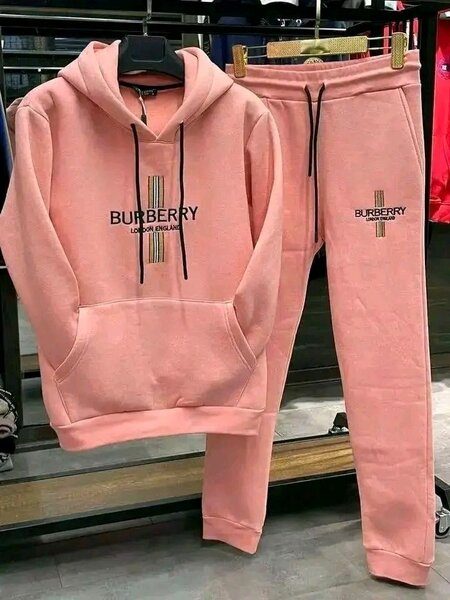 Survêtements à capuche rose