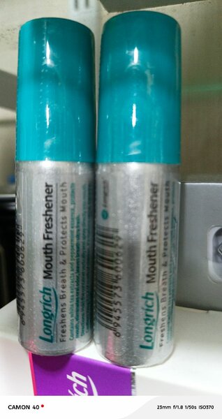 Spray rafraîchissant buccal